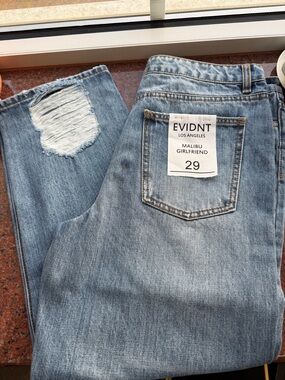 EVIDNT Malibu Girlfriend Jeans in Light Blue - Size 29